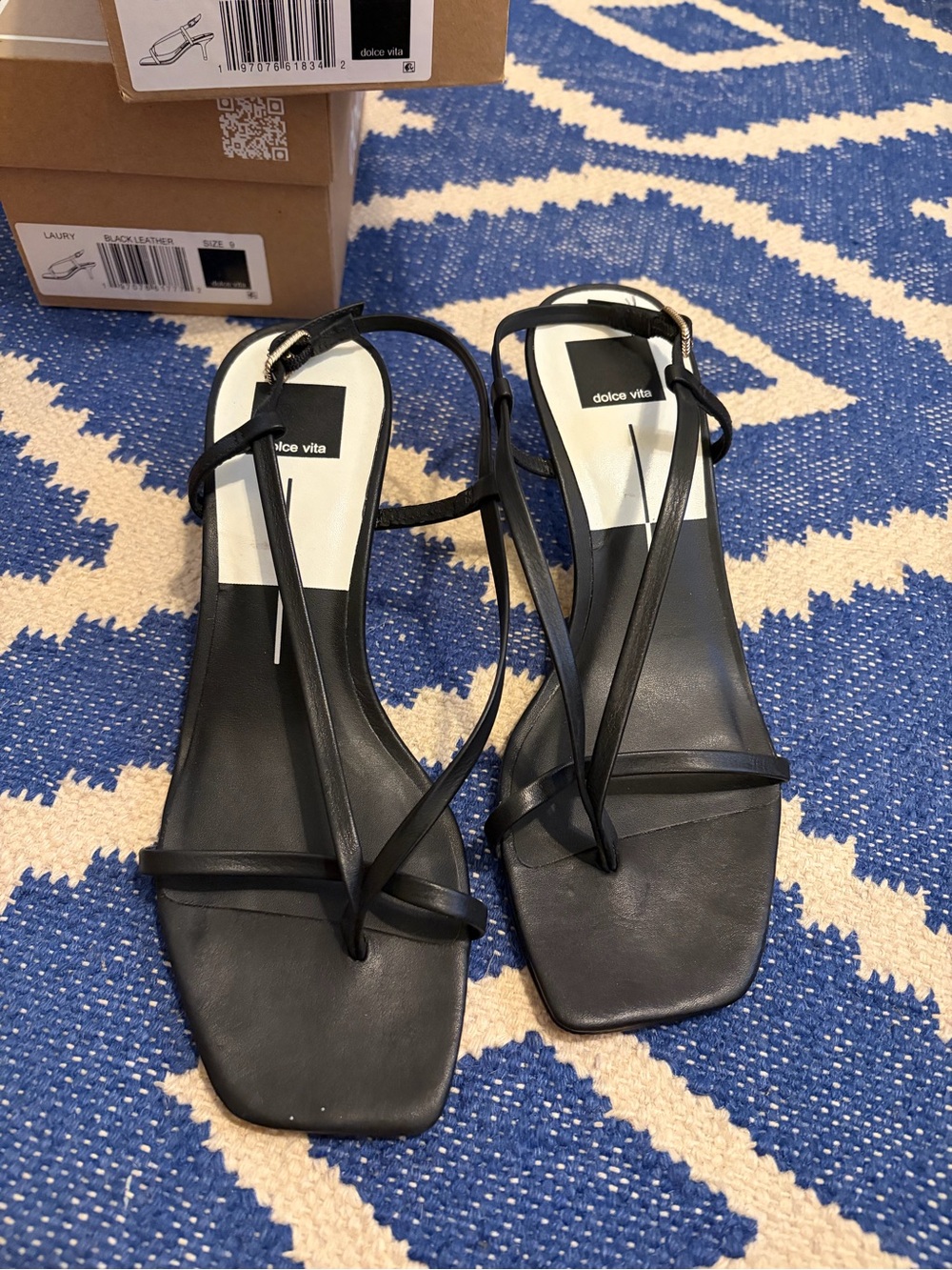 Dolce Vita Black Minimalist Strappy Square-Toe Sandals